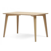 Dřevěné jídelní stoly