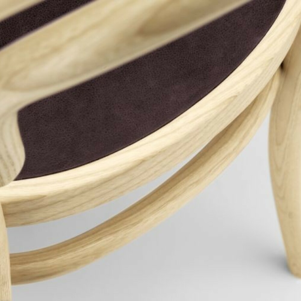 Dřevěná židle 214 
