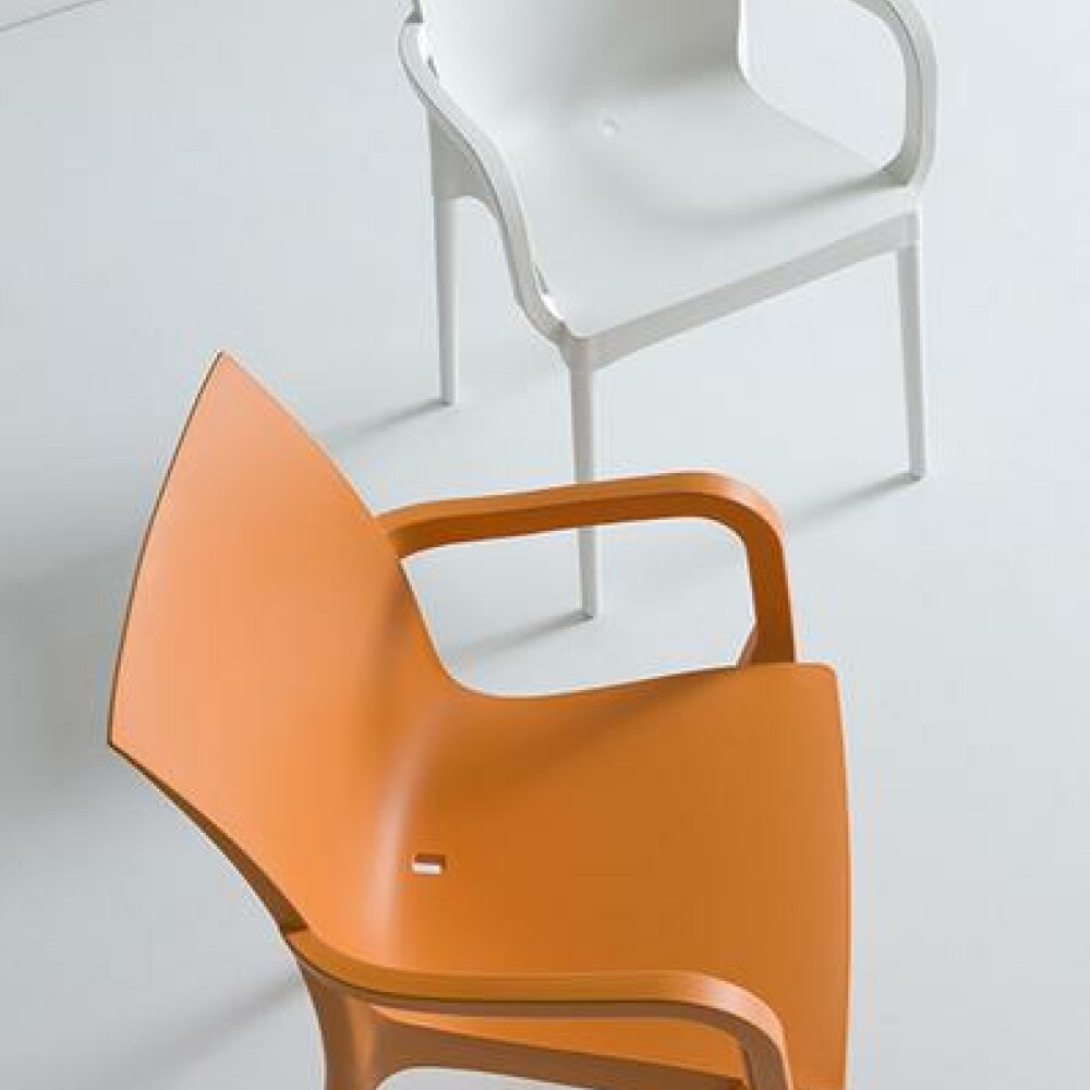 Plastová židle IRIS B