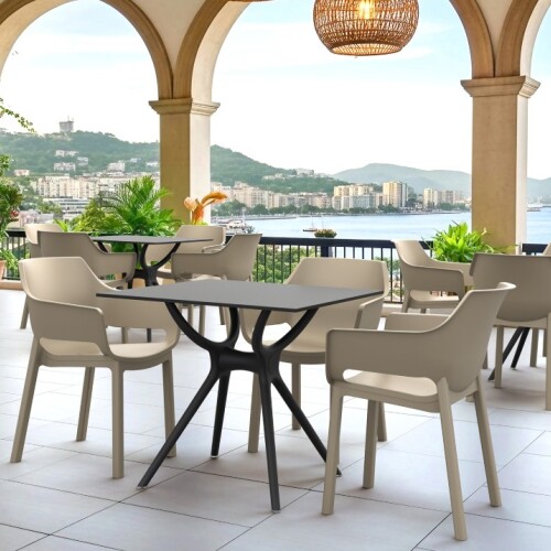 Plastová židle DORA