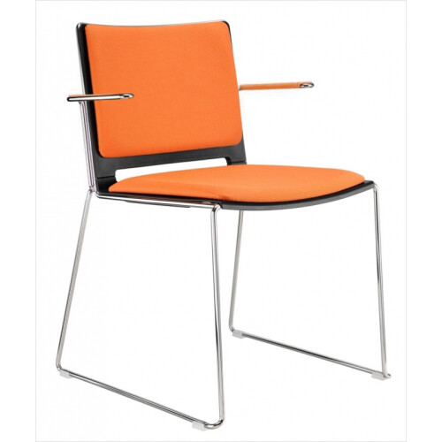 Plastová židle FILO s čalouněním s područkami